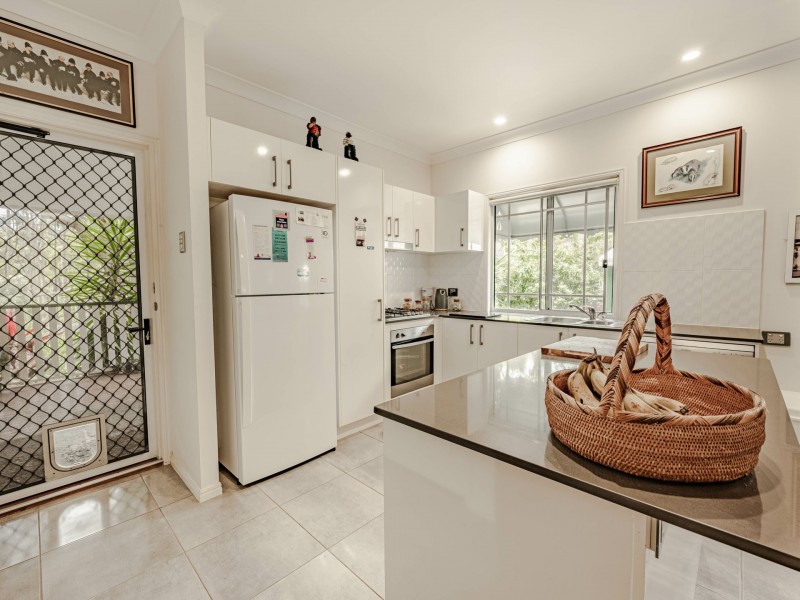 36 KENNEDY AVE, Russell Island QLD 4184