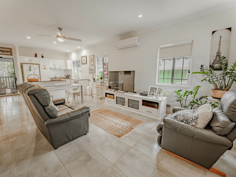 36 KENNEDY AVE, Russell Island QLD 4184