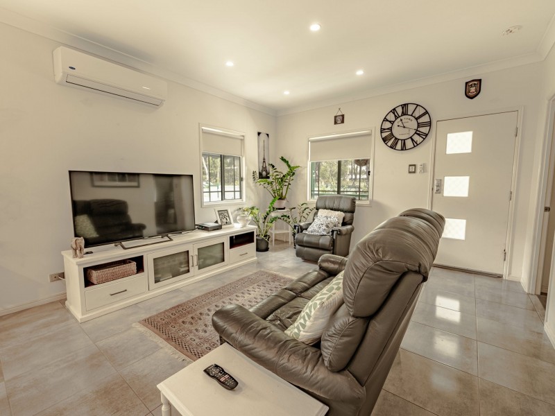 36 KENNEDY AVE, Russell Island QLD 4184