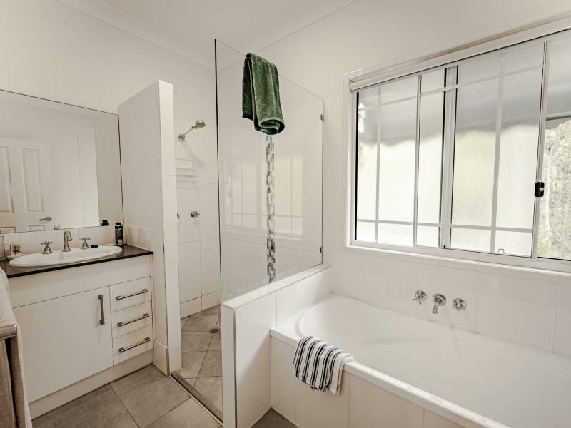 36 KENNEDY AVE, Russell Island QLD 4184