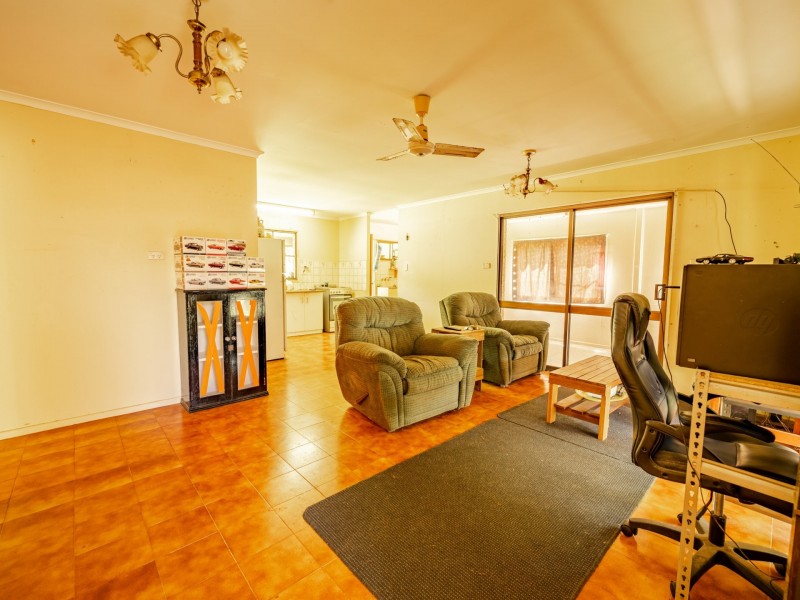 87 Kings Road, Russell Island QLD 4184