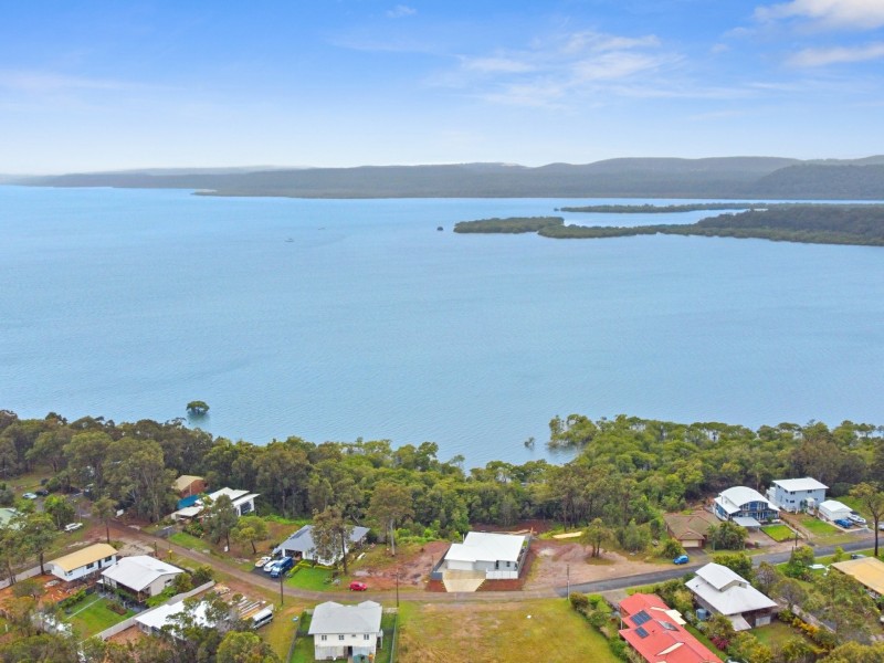 17 Bay Dve, Russell Island QLD 4184