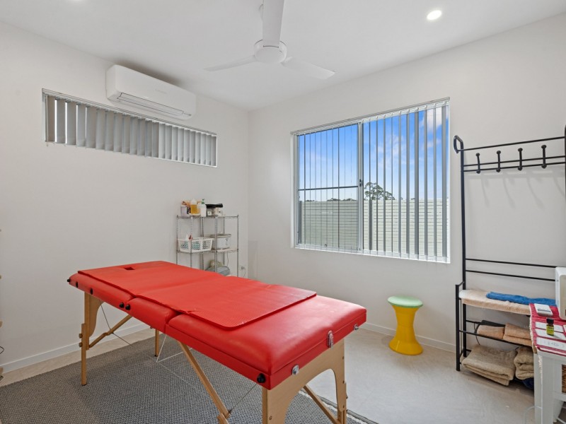 17 Bay Dve, Russell Island QLD 4184