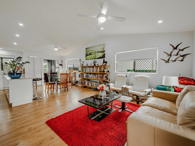 13 Bunning Street, Russell Island QLD 4184