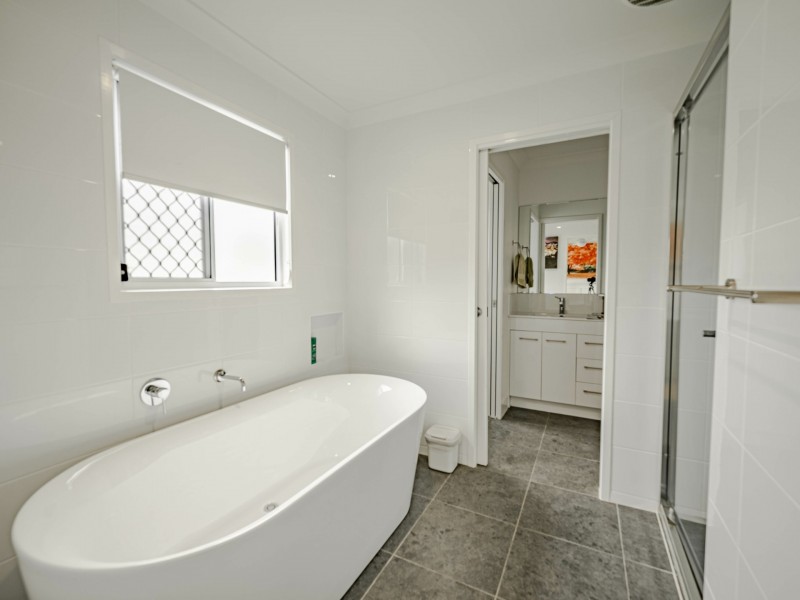 13 Bunning Street, Russell Island QLD 4184