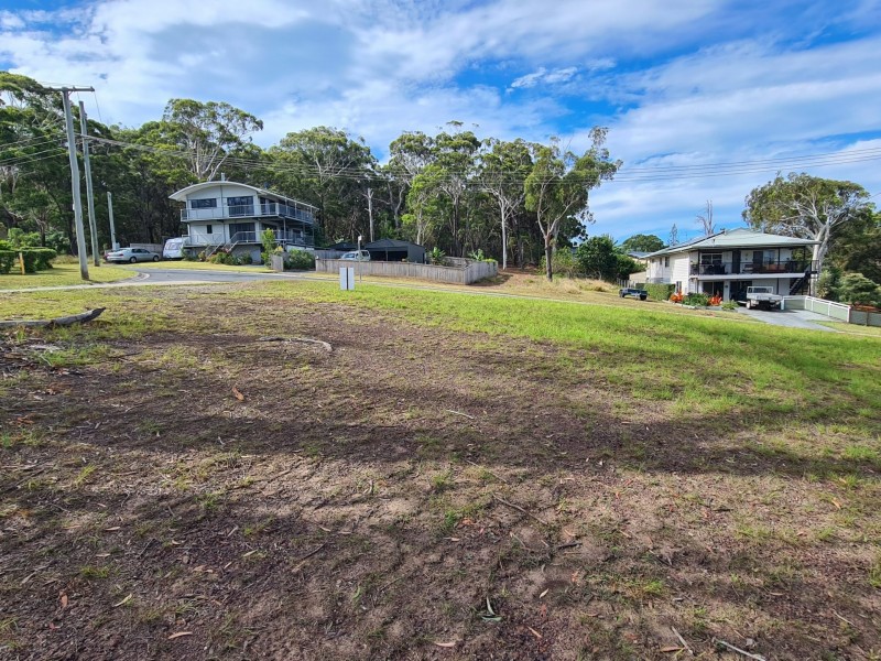 1 Yacht Street, Russell Island QLD 4184
