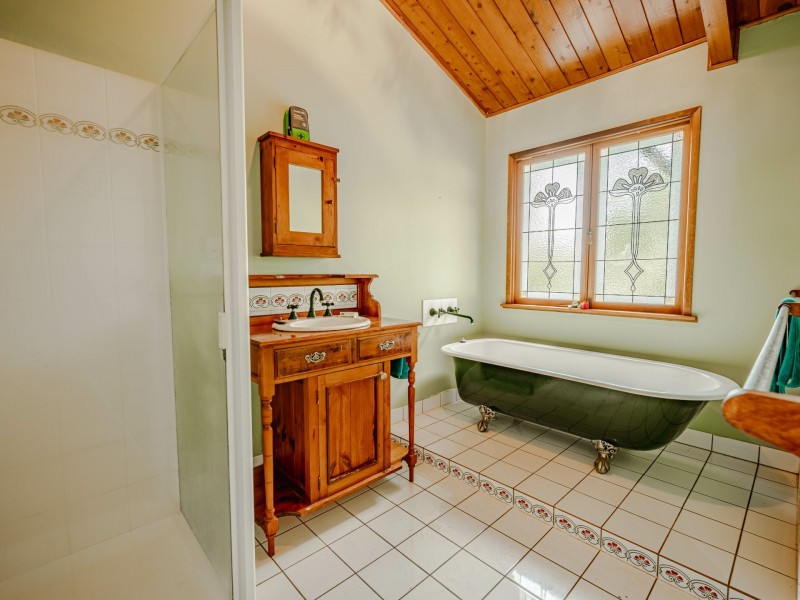 24 BARCELONA, Russell Island QLD 4184