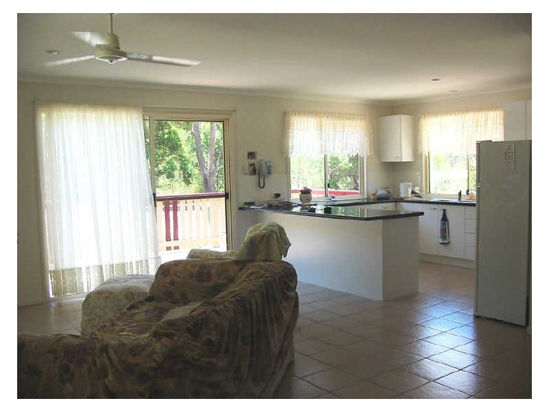 10 Hunters Road, Russell Island QLD 4184