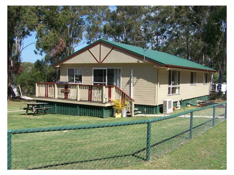 10 Hunters Road, Russell Island QLD 4184