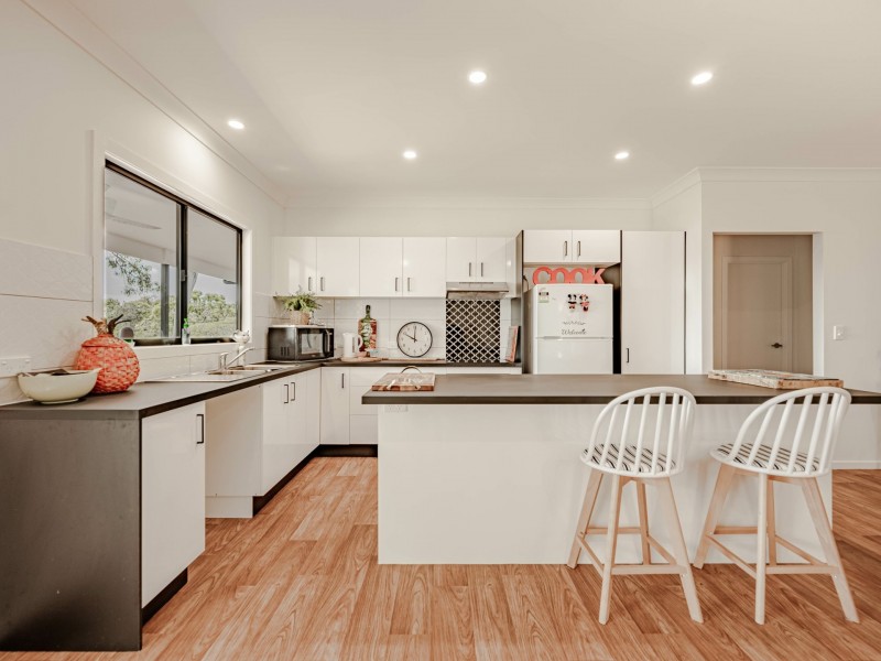 16-18 Highland Ridge Road, Russell Island QLD 4184