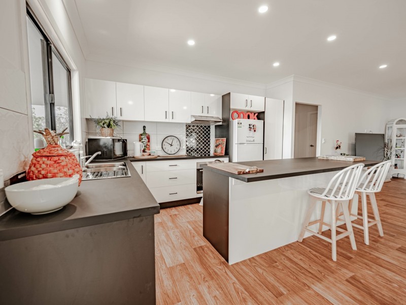 16-18 Highland Ridge Road, Russell Island QLD 4184