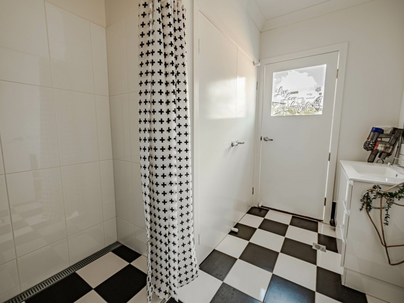 16-18 Highland Ridge Road, Russell Island QLD 4184