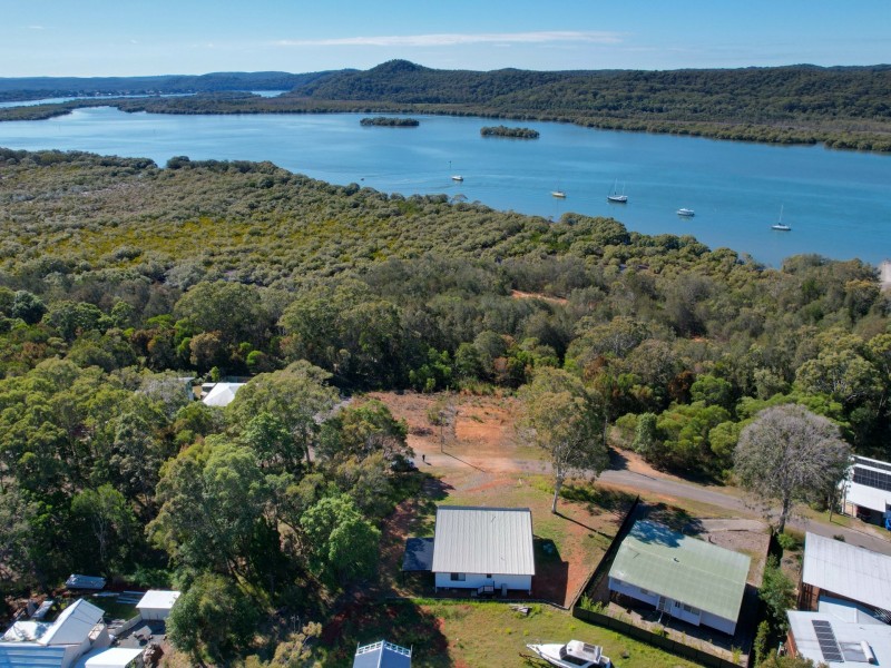 16-18 Highland Ridge Road, Russell Island QLD 4184