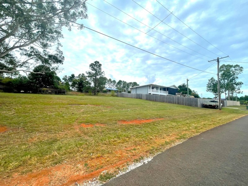 11 Fiji St, Russell Island QLD 4184