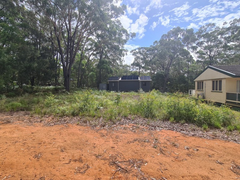 8 GLENFIELD AVENUE, Russell Island QLD 4184