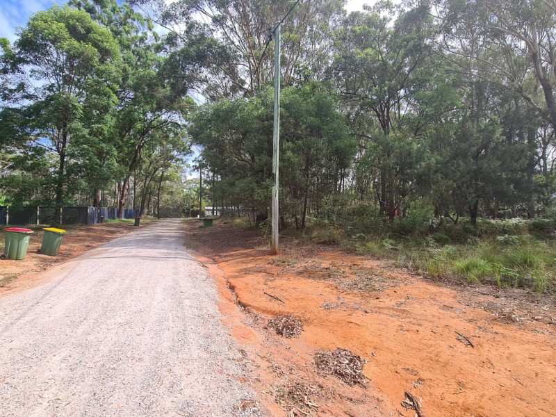 8 GLENFIELD AVENUE, Russell Island QLD 4184