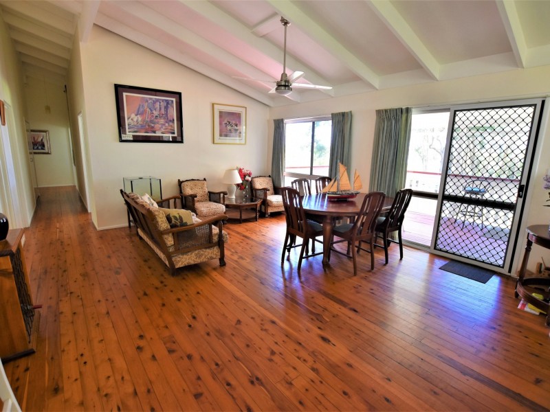 17 Wilma Cres, Russell Island QLD 4184