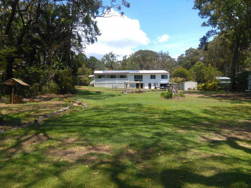 17 Wilma Cres, Russell Island QLD 4184