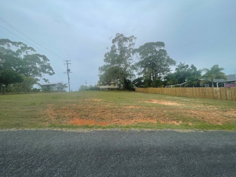 8 CUTTER STREET, Russell Island QLD 4184