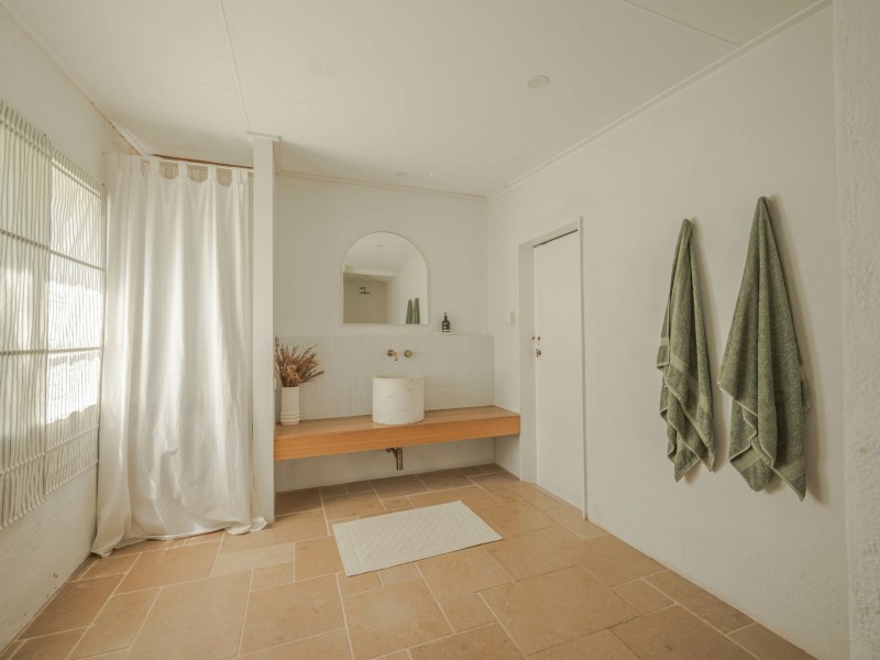 98 Crescent Drive, Russell Island QLD 4184