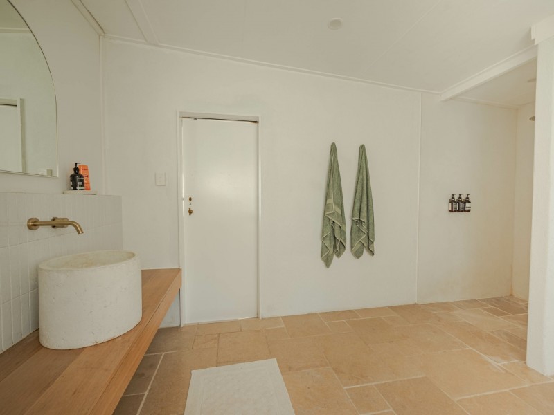 98 Crescent Drive, Russell Island QLD 4184