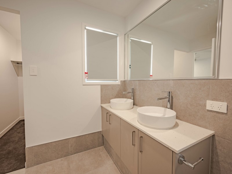 12 Currong Street, Russell Island QLD 4184