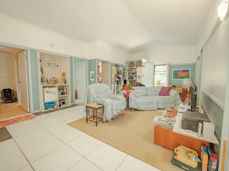 47 Shore Street, Russell Island QLD 4184