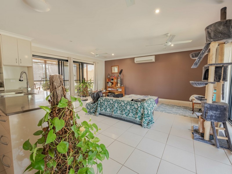10 Bay Drive, Russell Island QLD 4184