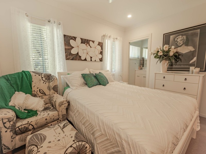 5 SATURN STREET, Russell Island QLD 4184