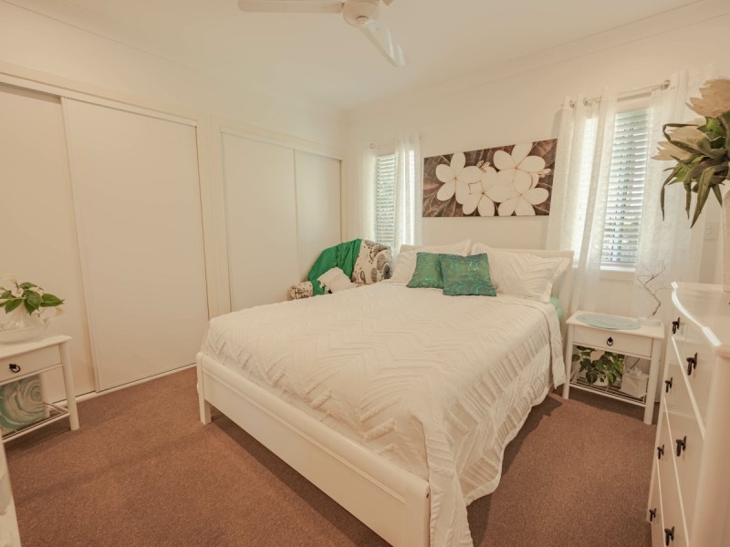 5 SATURN STREET, Russell Island QLD 4184
