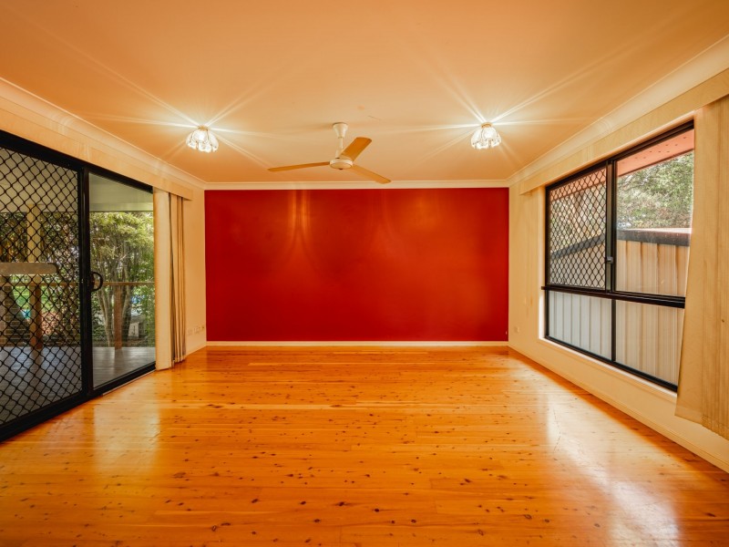 15 Borrows Street, Russell Island QLD 4184