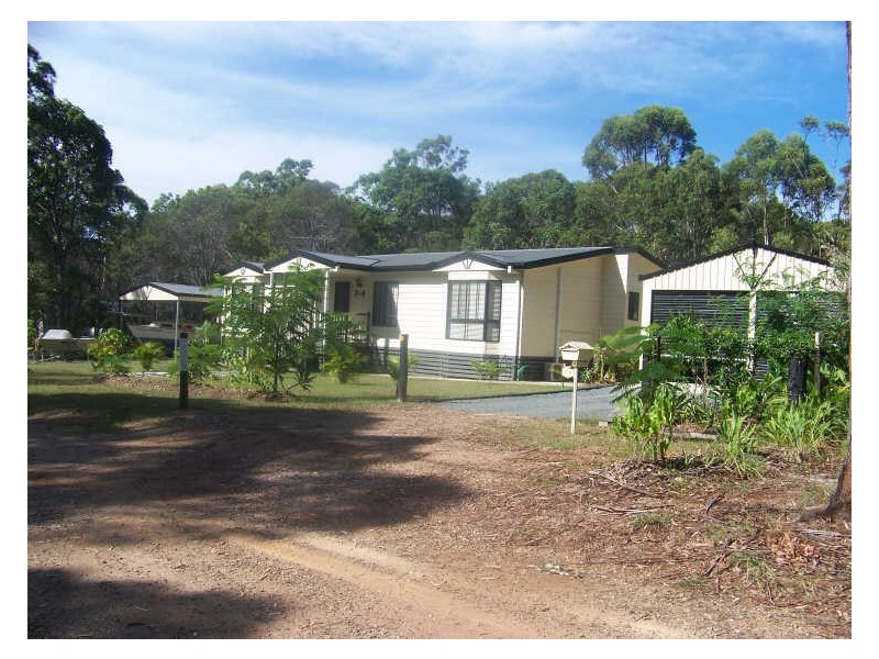 11 Martin Place, Russell Island QLD 4184