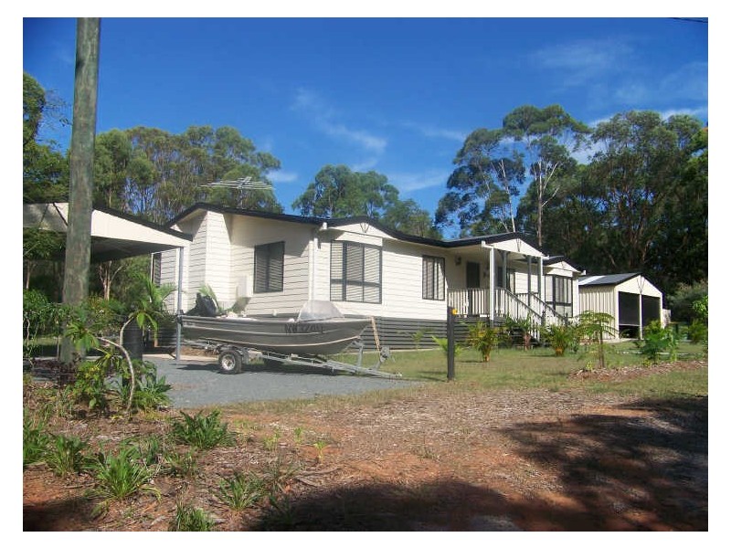 11 Martin Place, Russell Island QLD 4184