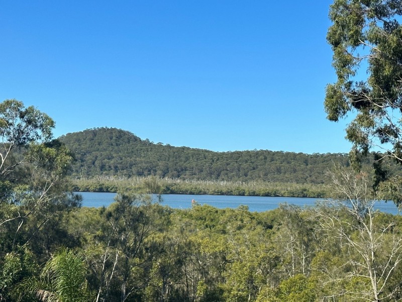 35 AQUAMARINE AVENUE, Russell Island QLD 4184