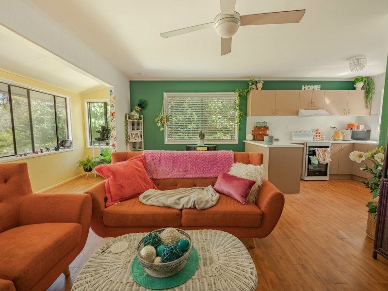 21 Bamboo Road, Russell Island QLD 4184