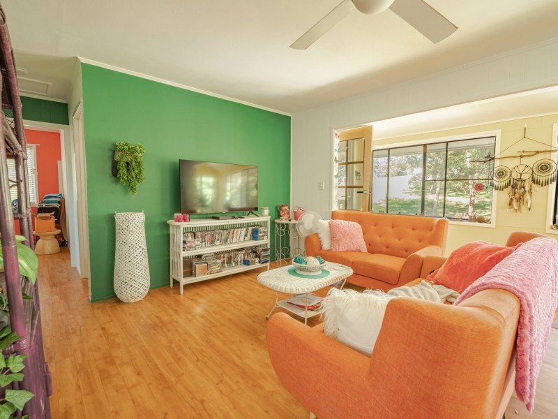 21 Bamboo Road, Russell Island QLD 4184