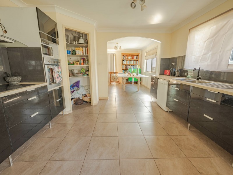 11 FOLWELL STREET, Russell Island QLD 4184