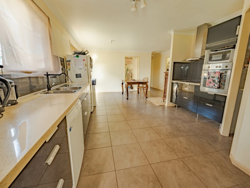 11 FOLWELL STREET, Russell Island QLD 4184