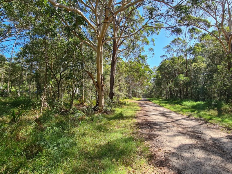 24 Basket Beach, Russell Island QLD 4184