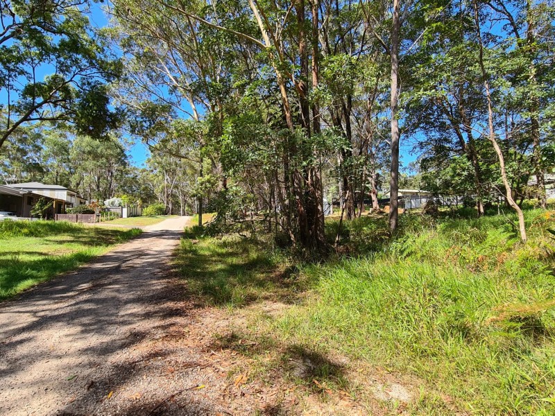 24 Basket Beach, Russell Island QLD 4184
