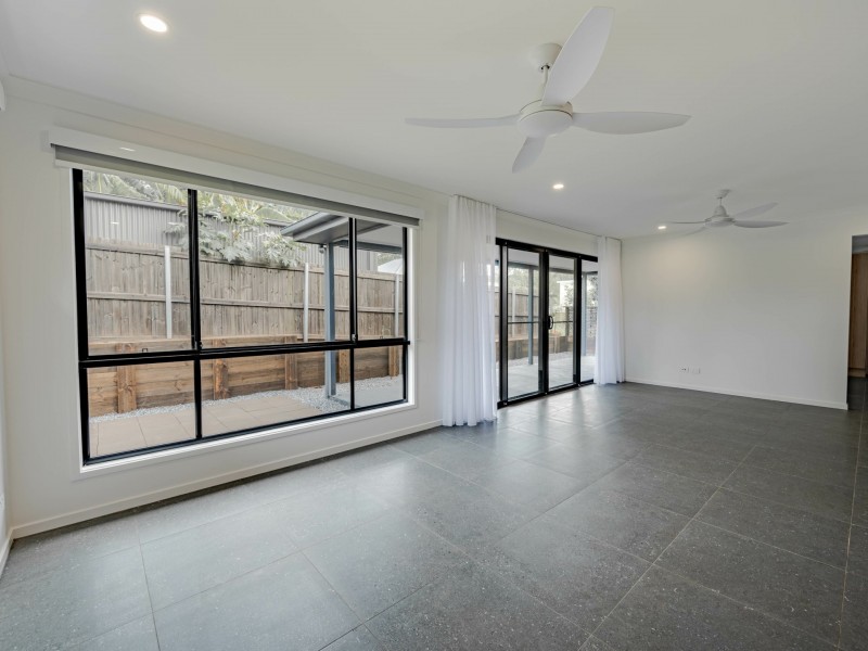 25 Illagona St, Russell Island QLD 4184