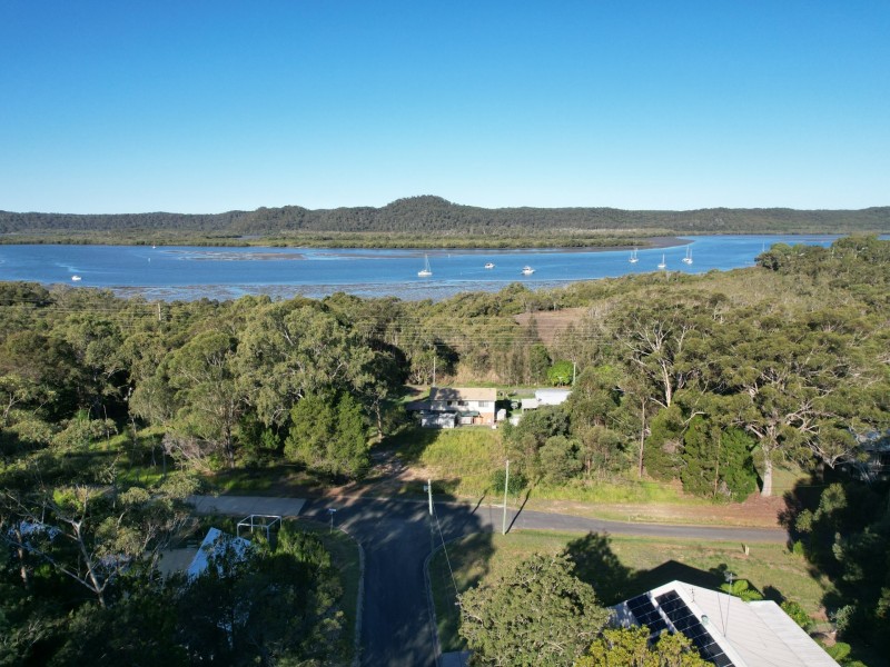 26 SEAVIEW STREET, Russell Island QLD 4184