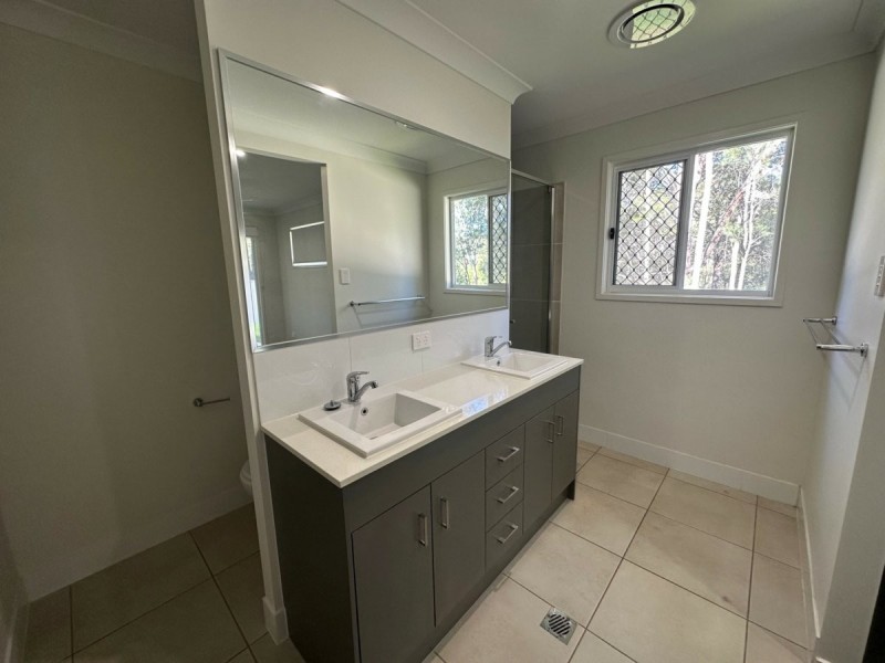 8 Bradman Street, Russell Island QLD 4184