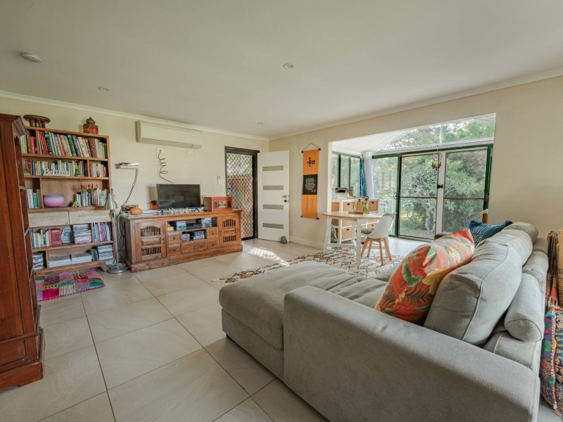 19 BOEING RIDGE, Russell Island QLD 4184
