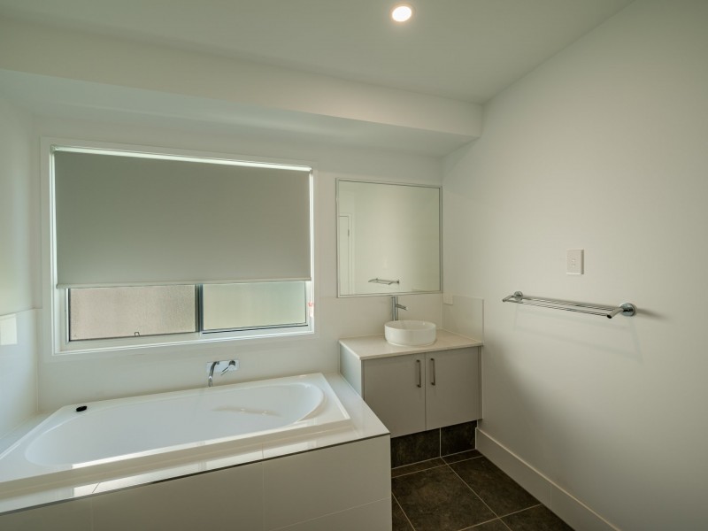 13 Vista Street, Russell Island QLD 4184