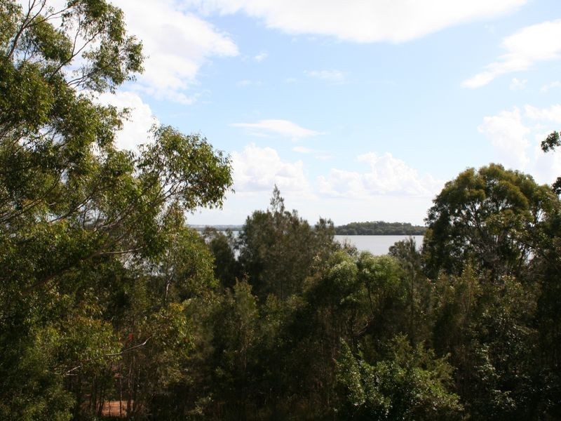 104 Avondale Road, Russell Island QLD 4184