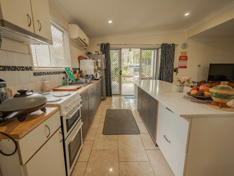 31 Taylor Street, Russell Island QLD 4184