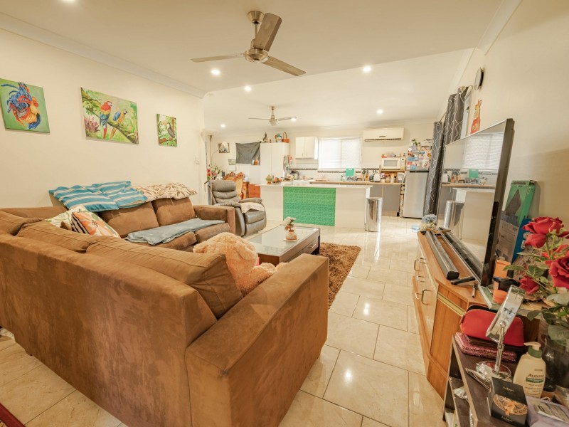 31 Taylor Street, Russell Island QLD 4184