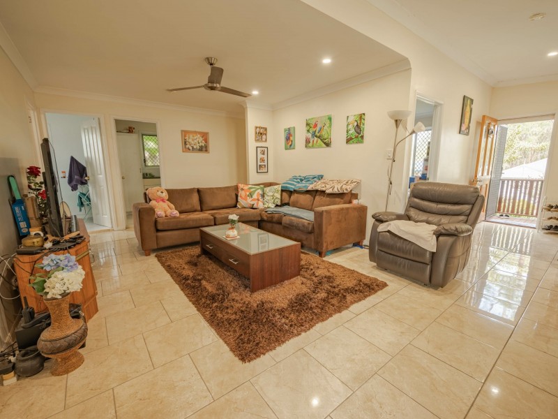 31 Taylor Street, Russell Island QLD 4184