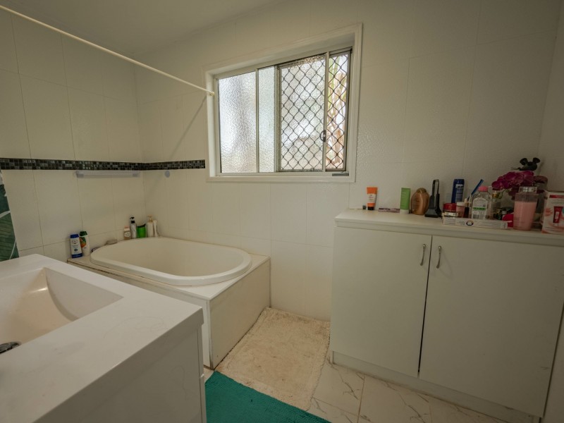 31 Taylor Street, Russell Island QLD 4184